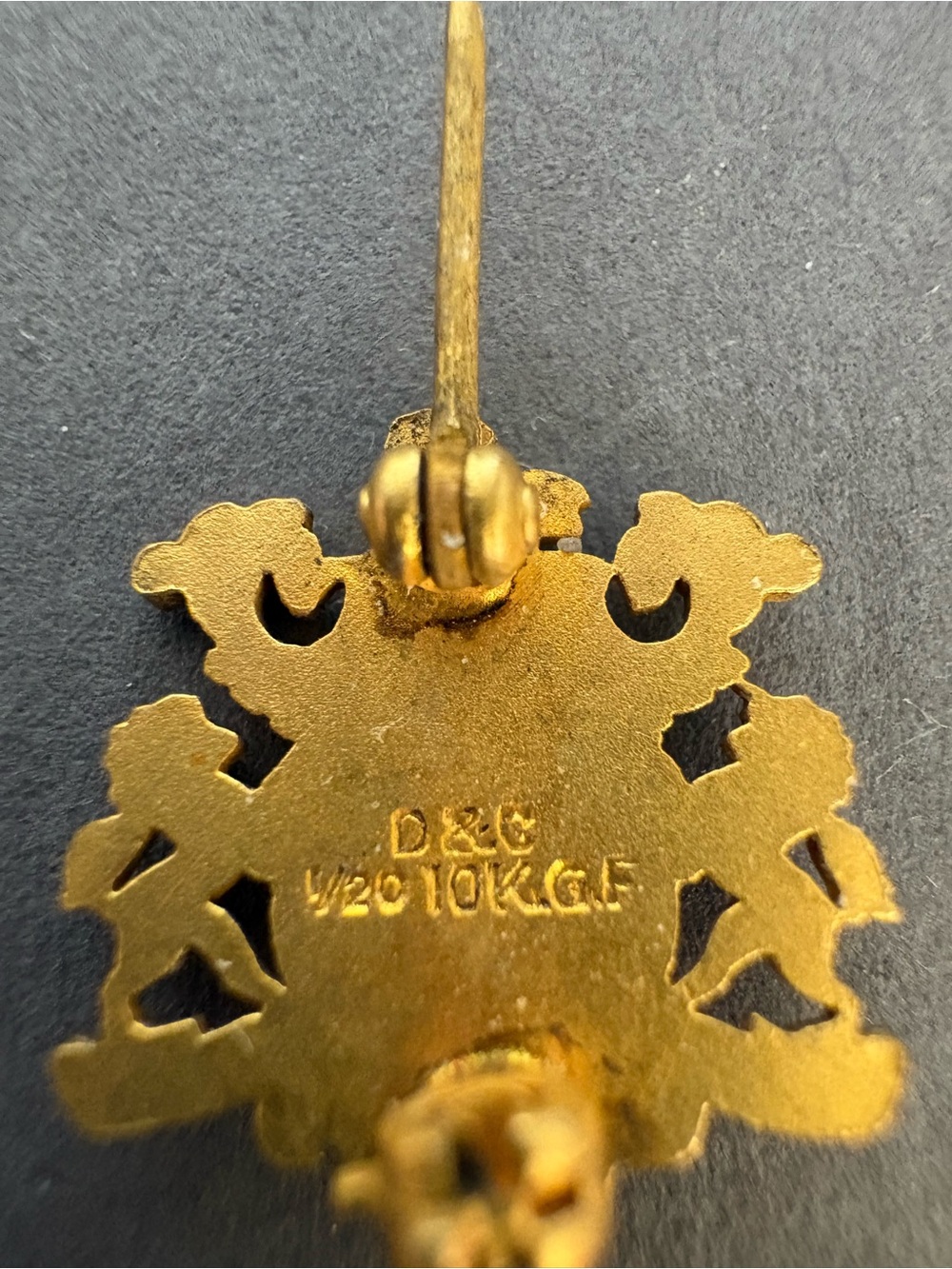 House of Seagram Gold Crest Pin 10KT Gold Filled - Picture 3 of 4
